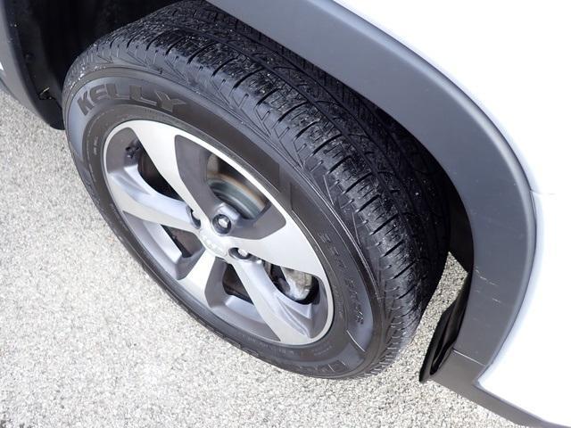 used 2022 Jeep Cherokee car, priced at $25,225