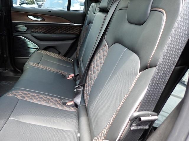 new 2025 Jeep Grand Cherokee car, priced at $58,623