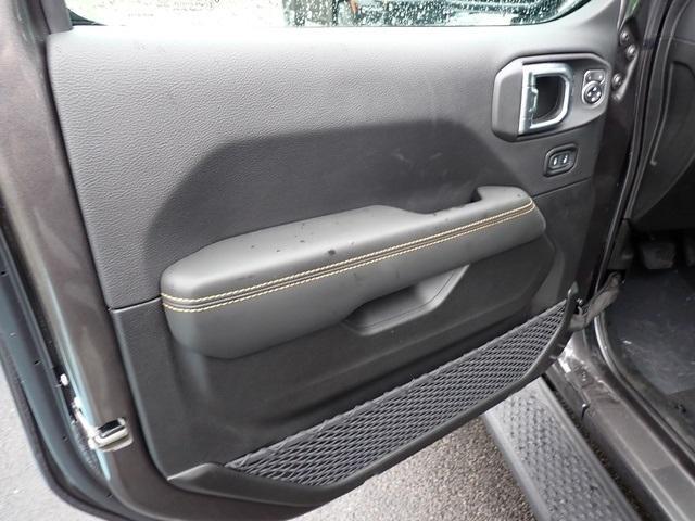 new 2025 Jeep Gladiator car, priced at $48,386