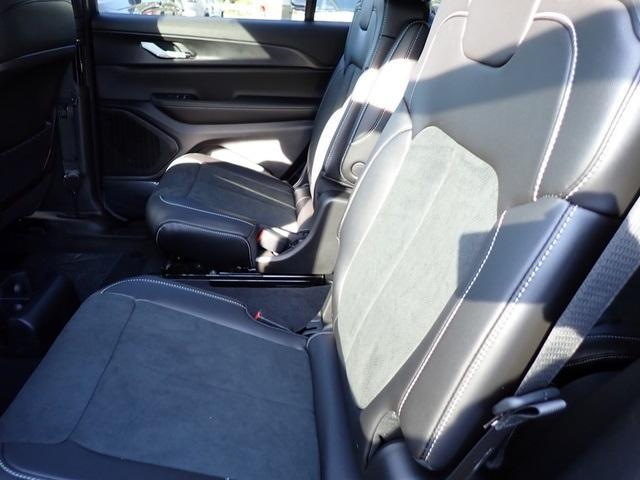 new 2025 Jeep Grand Cherokee L car, priced at $43,668