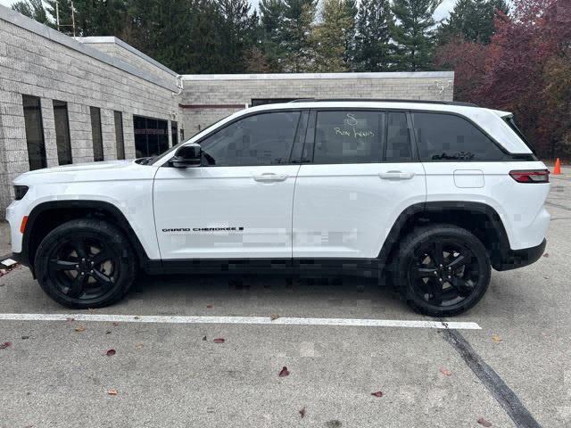 used 2023 Jeep Grand Cherokee car, priced at $31,679