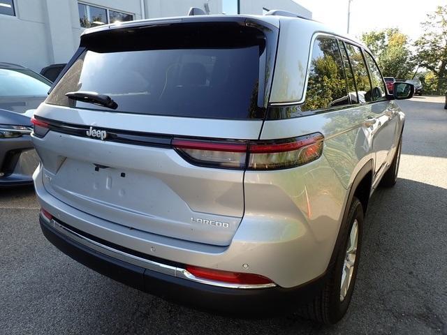 new 2025 Jeep Grand Cherokee car, priced at $37,125