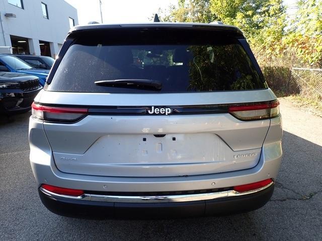 new 2025 Jeep Grand Cherokee car, priced at $37,125