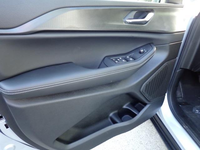 new 2025 Jeep Grand Cherokee car, priced at $37,125