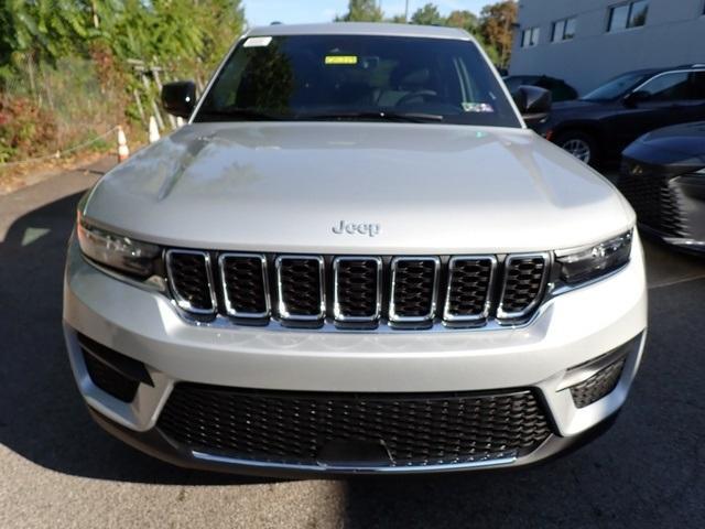 new 2025 Jeep Grand Cherokee car, priced at $37,125