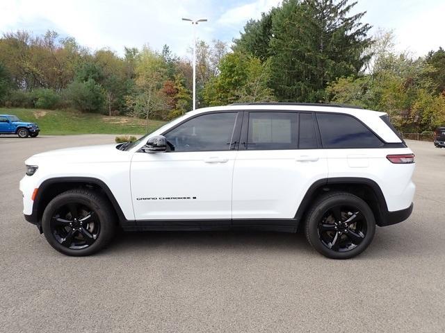 used 2023 Jeep Grand Cherokee car, priced at $28,886