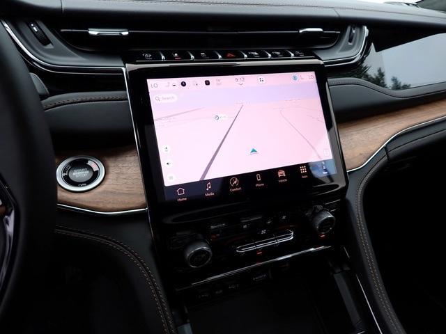 new 2025 Jeep Grand Cherokee car, priced at $60,932