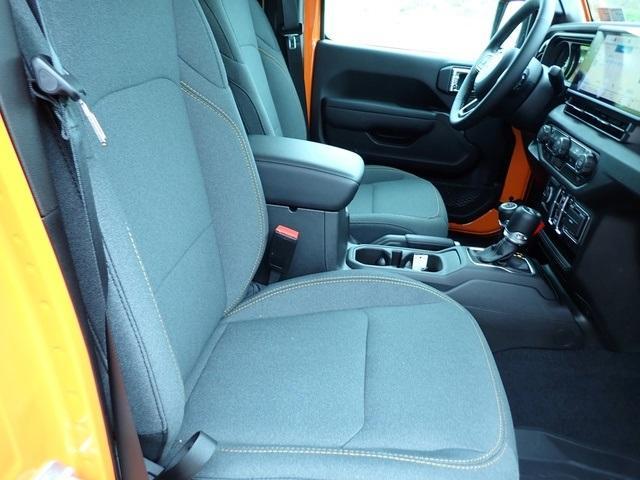 new 2025 Jeep Wrangler car, priced at $44,457