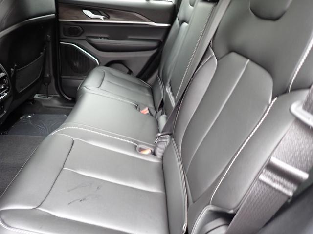 new 2025 Jeep Grand Cherokee car, priced at $45,135