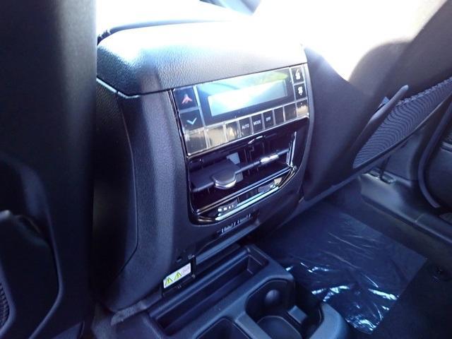 new 2025 Jeep Grand Cherokee L car, priced at $43,668