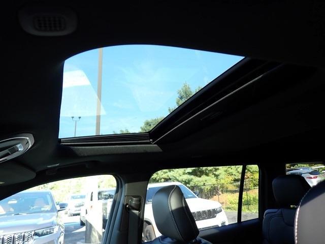 new 2025 Jeep Grand Cherokee L car, priced at $43,668