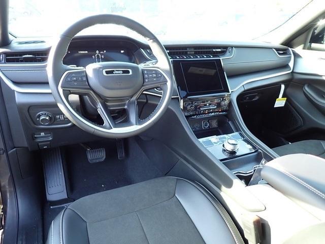 new 2025 Jeep Grand Cherokee L car, priced at $43,668