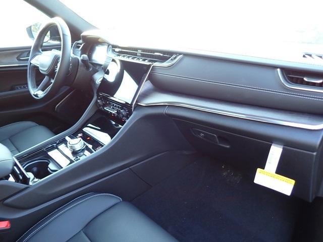 new 2025 Jeep Grand Cherokee car, priced at $59,554