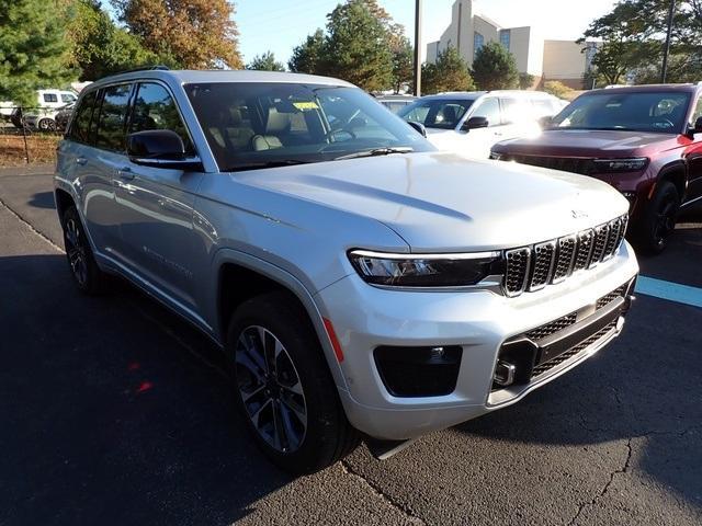 new 2025 Jeep Grand Cherokee car, priced at $59,554
