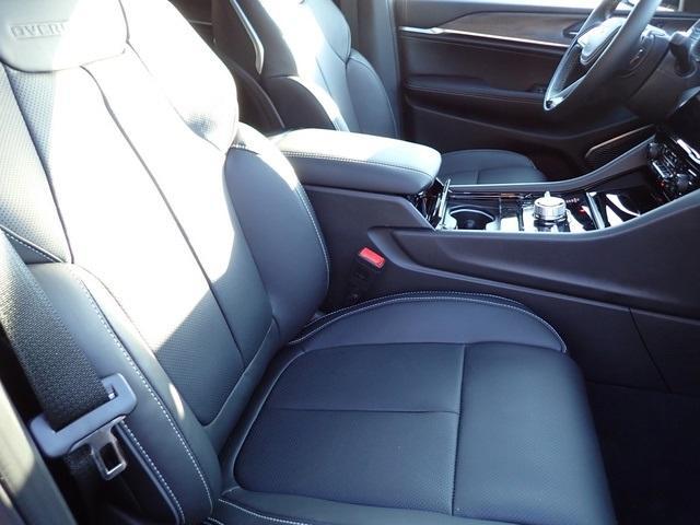 new 2025 Jeep Grand Cherokee car, priced at $59,554