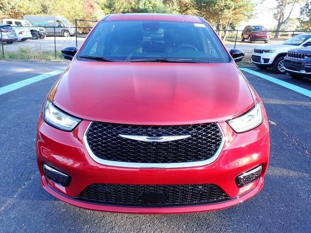 new 2026 Chrysler Pacifica car, priced at $43,604