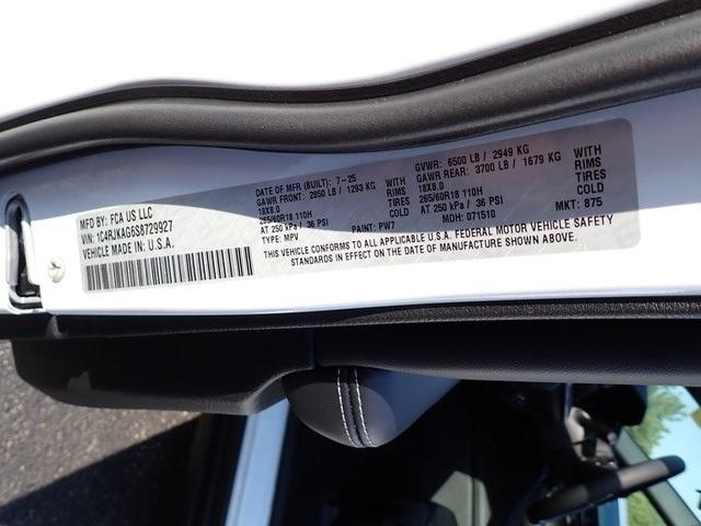 new 2025 Jeep Grand Cherokee L car, priced at $33,459