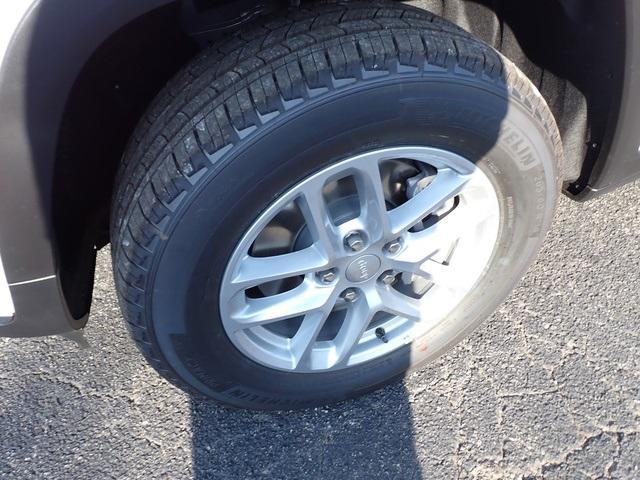 new 2025 Jeep Grand Cherokee L car, priced at $33,459