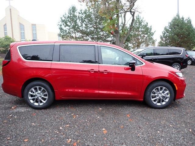 new 2026 Chrysler Pacifica car, priced at $44,746