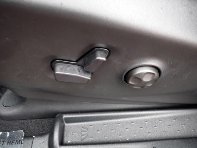 new 2026 Chrysler Pacifica car, priced at $44,746