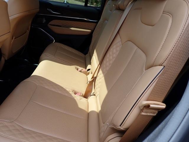 used 2022 Jeep Grand Cherokee car, priced at $34,921