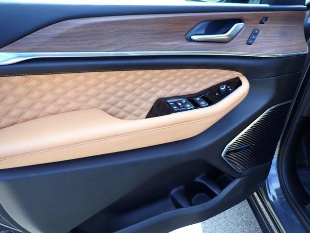 used 2022 Jeep Grand Cherokee car, priced at $34,921