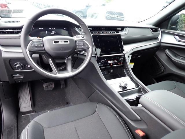 new 2025 Jeep Grand Cherokee car, priced at $35,034