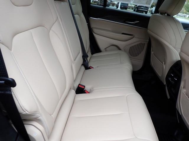 used 2024 Jeep Grand Cherokee car, priced at $38,129