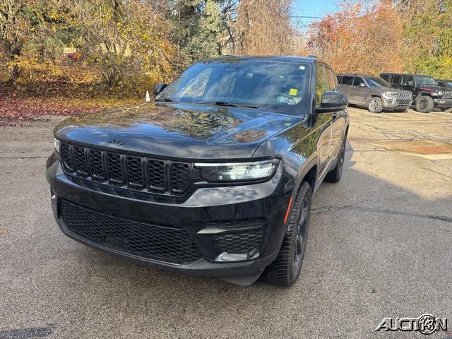 used 2023 Jeep Grand Cherokee car, priced at $26,230