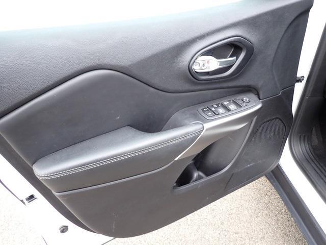 used 2022 Jeep Cherokee car, priced at $18,859