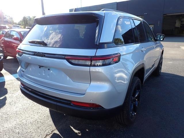 new 2025 Jeep Grand Cherokee car, priced at $39,232