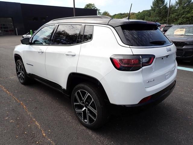 new 2025 Jeep Compass car, priced at $29,082