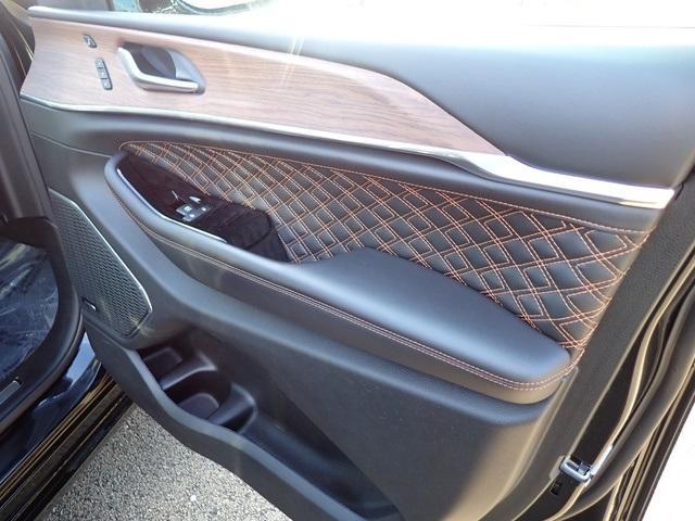 used 2022 Jeep Grand Cherokee car, priced at $40,897