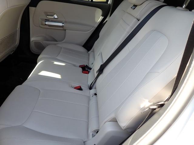 used 2022 Mercedes-Benz GLB 250 car, priced at $30,076