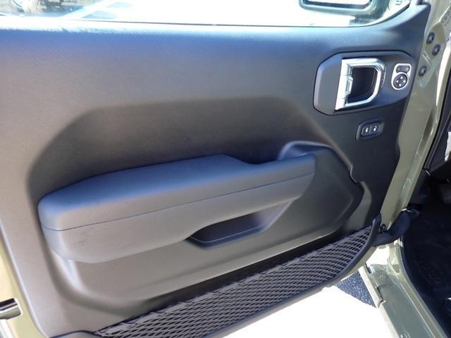 new 2025 Jeep Wrangler car, priced at $41,709