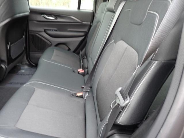 new 2025 Jeep Grand Cherokee car, priced at $34,688