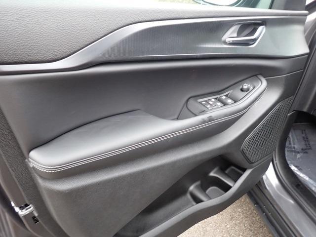 new 2025 Jeep Grand Cherokee car, priced at $34,688