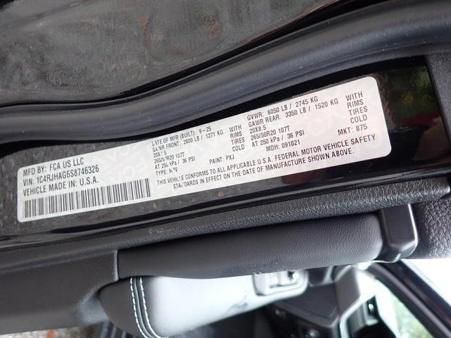 new 2025 Jeep Grand Cherokee car, priced at $43,837