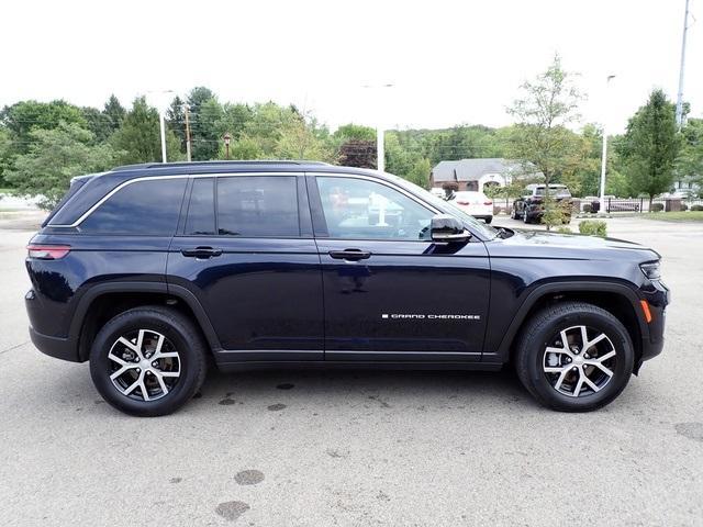 used 2024 Jeep Grand Cherokee car, priced at $35,162
