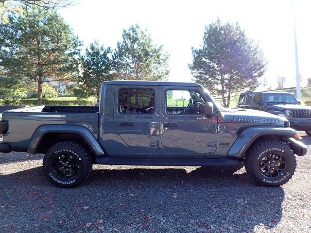 new 2025 Jeep Gladiator car, priced at $48,386