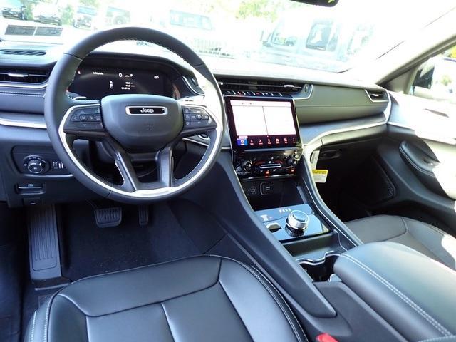 new 2025 Jeep Grand Cherokee car, priced at $43,268