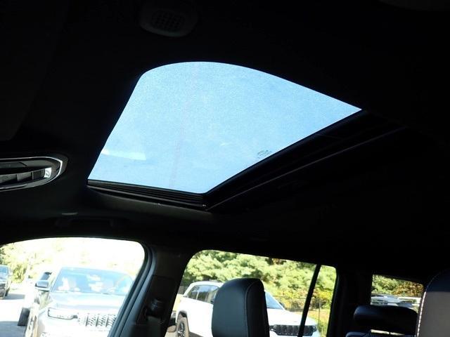 new 2025 Jeep Grand Cherokee L car, priced at $43,668