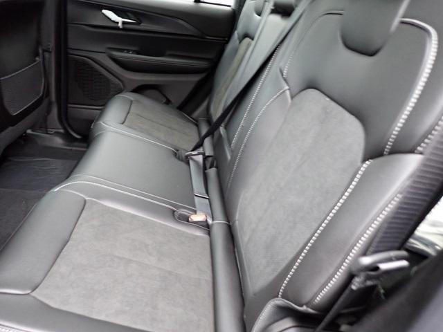 new 2025 Jeep Grand Cherokee car, priced at $39,232