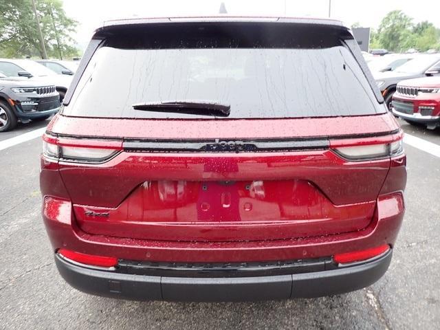 new 2025 Jeep Grand Cherokee car, priced at $39,232