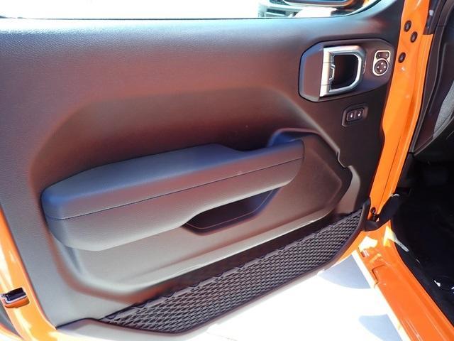 new 2025 Jeep Wrangler car, priced at $45,428