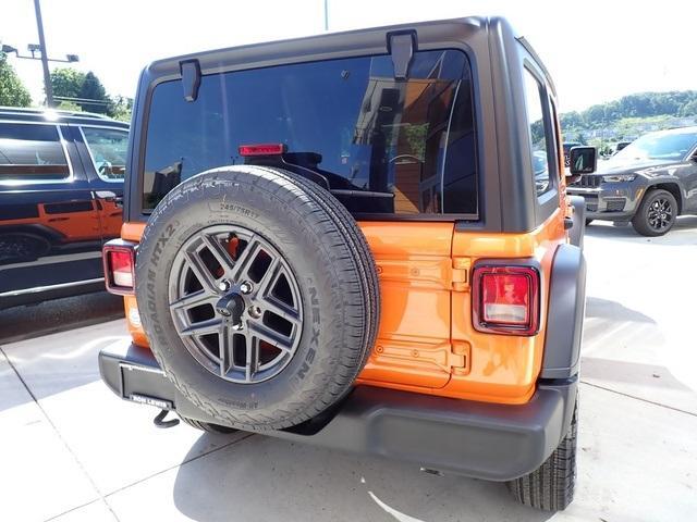 new 2025 Jeep Wrangler car, priced at $45,428