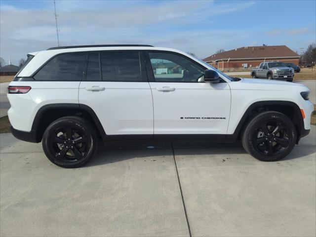 new 2024 Jeep Grand Cherokee car, priced at $45,944