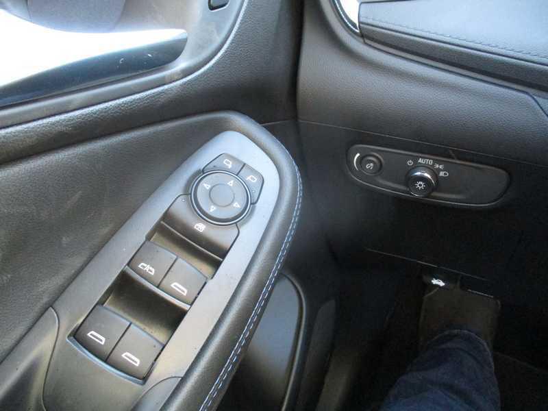 new 2025 Buick Encore GX car, priced at $29,390