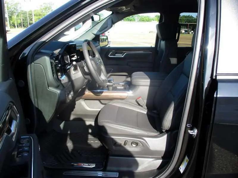 new 2025 Chevrolet Silverado 1500 car, priced at $62,498