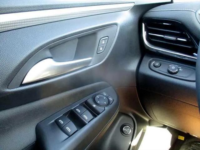 new 2025 Buick Envista car, priced at $31,625